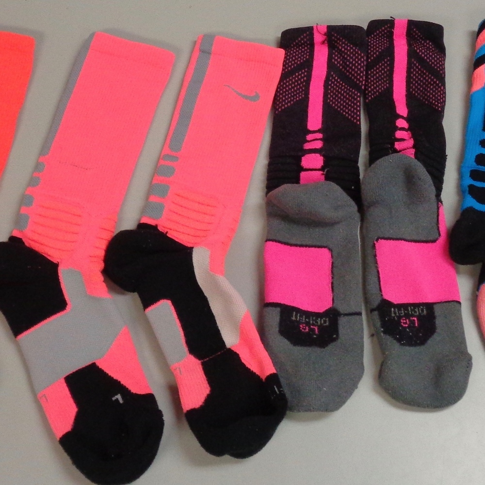 4 PAIRS WOMENS NIKE DRI-FIT SOCCER SOCKS LARGE #1